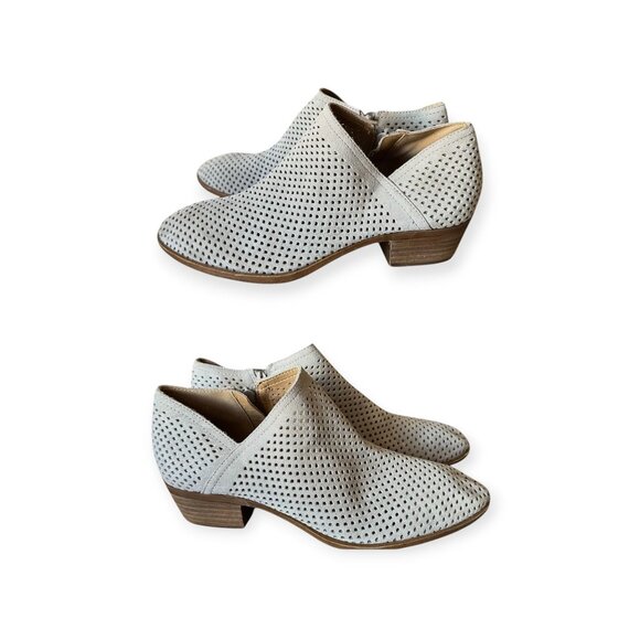 Lucky Brand Baylah2 Gray Suede Perforated booties, Size 9.5 - Picture 11 of 12